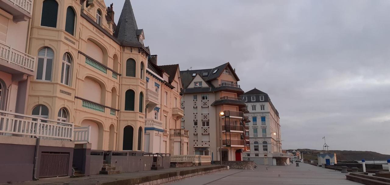 Studio 30 M2 Refait A Neuf Idealement Situe Centre Ville Et Plage Вимере Экстерьер фото